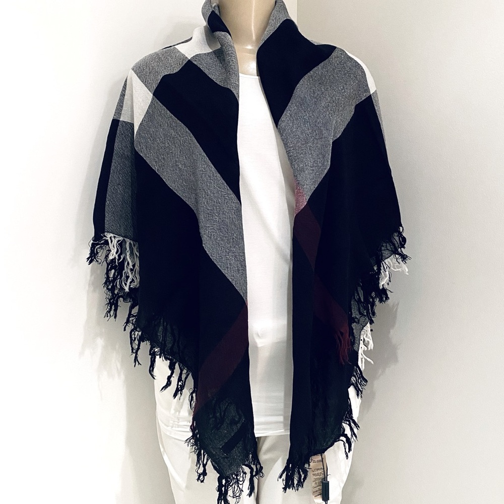 BURBERRY LONDON HOUSR CHECK WRAP / SCARF. - Picture 5 of 16